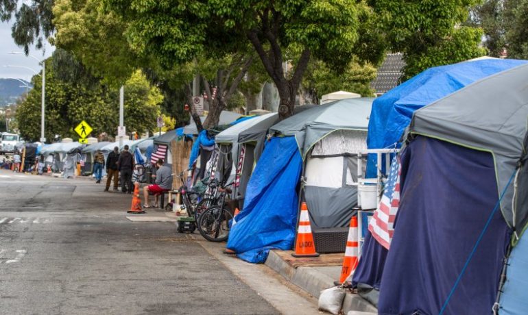 L.A. moves closer to barring homeless encampments from select locations